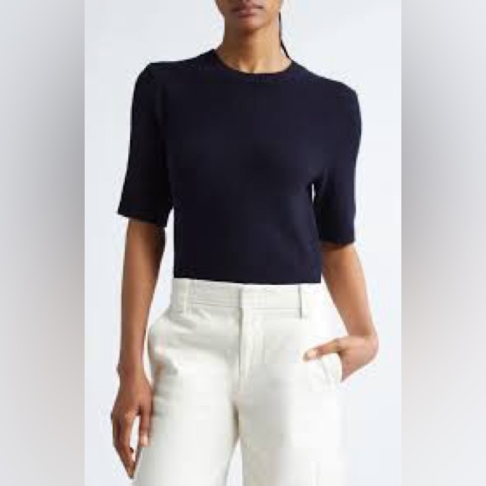 Short Sleeve Wool & Cashmere Sweater
Vince NWT PTP 16”
